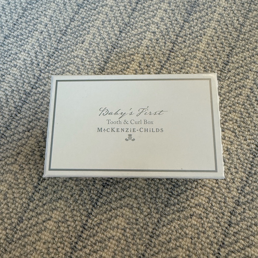 MacKenzie-Childs White Tooth & Curl Keepsake Box